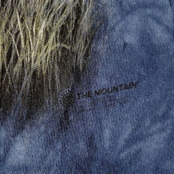 The Mountain Graphic T-Shirt Adult Medium Wolves American Flag Blue Tie Dye - Picture 7 of 9